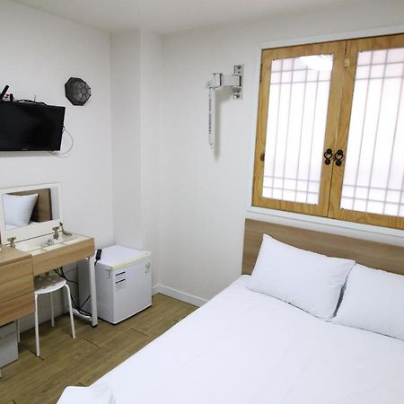 Hotel Golden Park Myeongdong Szöul Kültér fotó