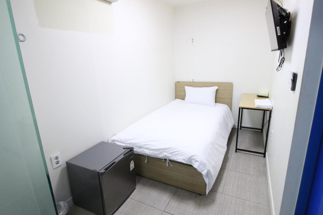 Hotel Golden Park Myeongdong Szöul Kültér fotó