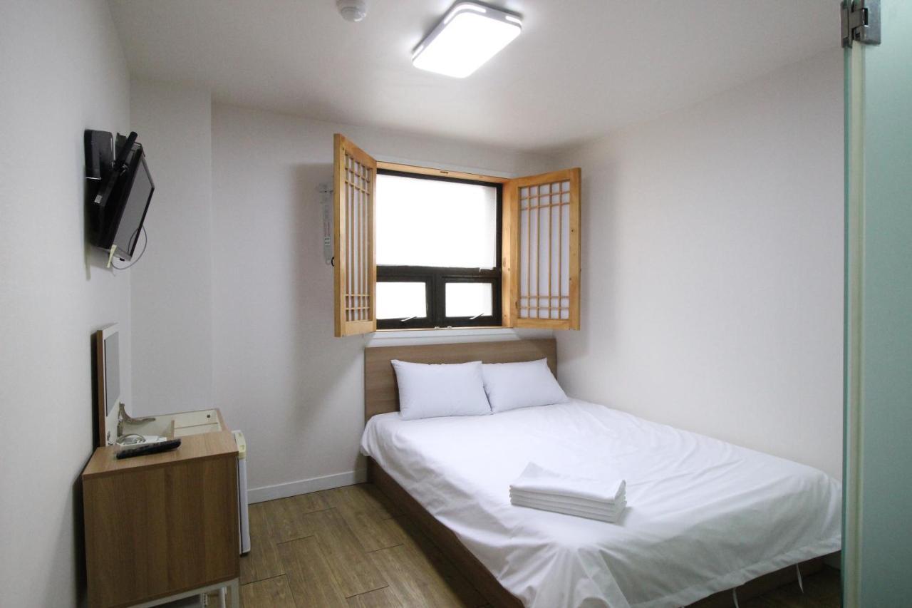 Hotel Golden Park Myeongdong Szöul Kültér fotó