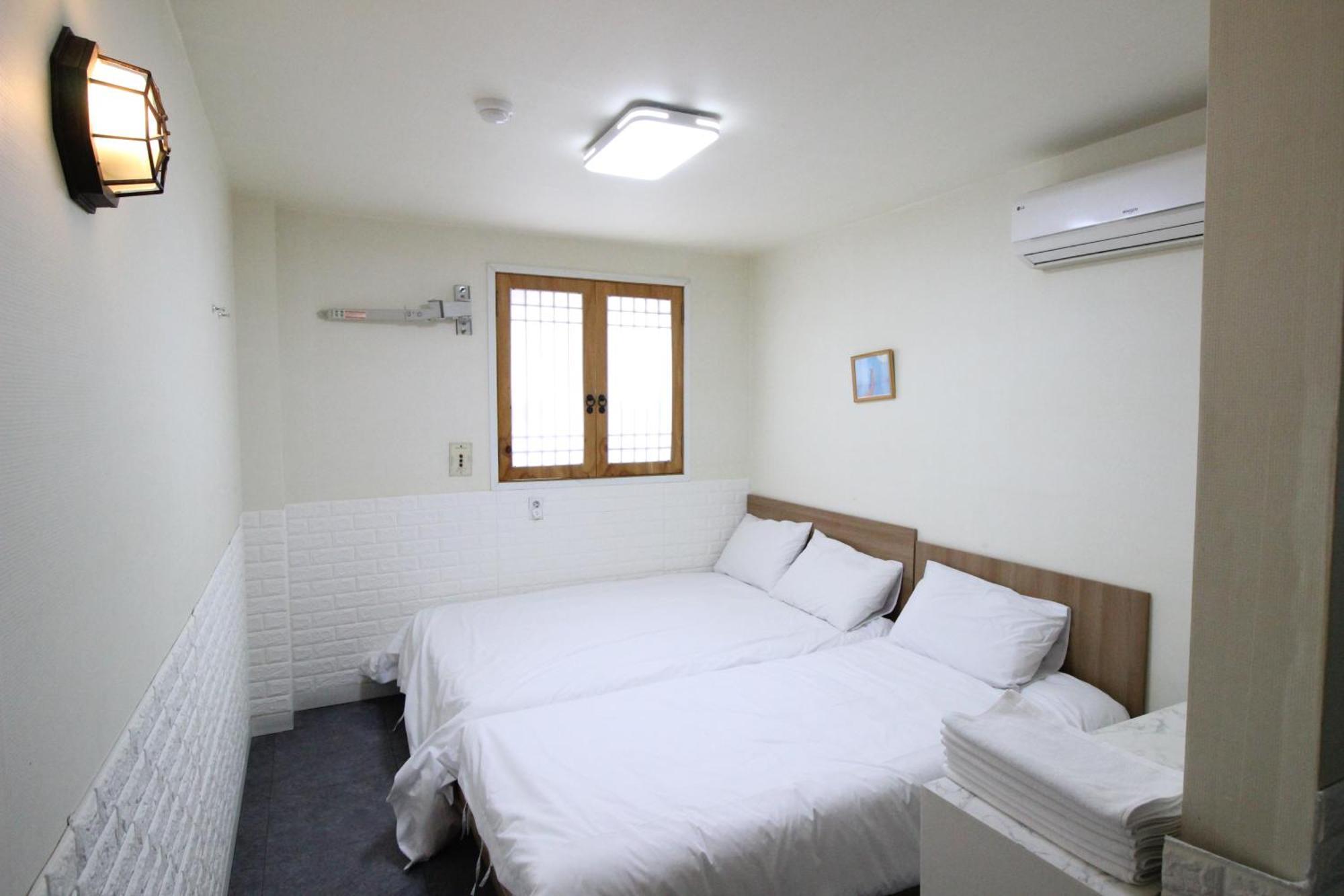 Hotel Golden Park Myeongdong Szöul Kültér fotó