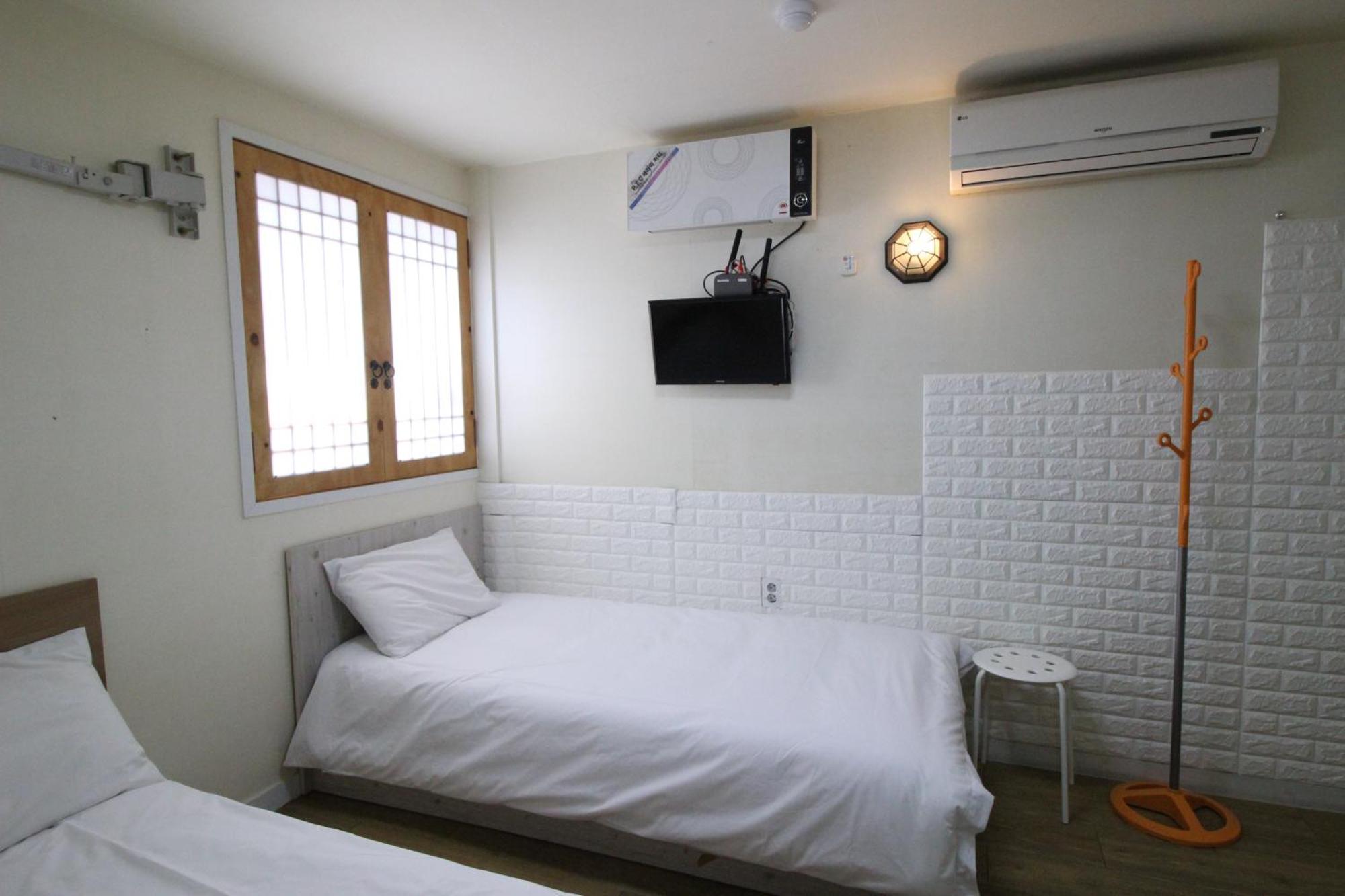 Hotel Golden Park Myeongdong Szöul Kültér fotó